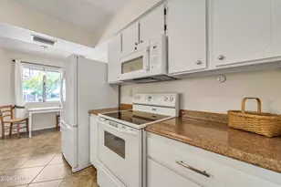 19606 N Camino Del Sol, Sun City West, AZ 85375 - Photo 14