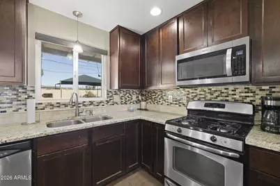 418 E Orchid Lane, Phoenix, AZ 85020 - Photo 2