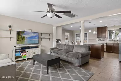 418 E Orchid Lane, Phoenix, AZ 85020 - Photo 1