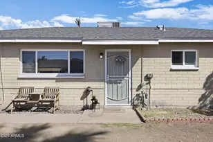 418 E Orchid Ln, Phoenix, AZ 85020 - Photo 4