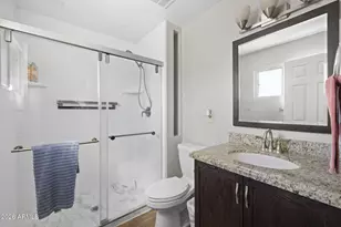 418 E Orchid Ln, Phoenix, AZ 85020 - Photo 18