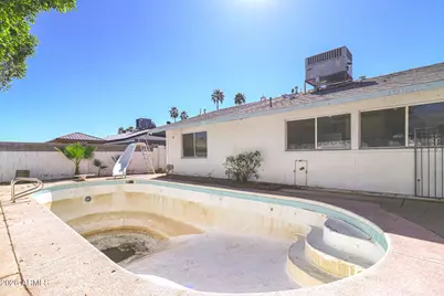 14843 N 37th Avenue, Phoenix, AZ 85053 - Photo 32