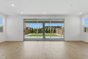 8166 N 80th Ln, Peoria, AZ 85345 - Photo 10