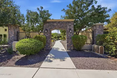 13851 N 74th Avenue, Peoria, AZ 85381 - Photo 4