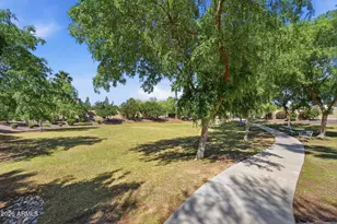 13851 N 74th Ave, Peoria, AZ 85381 - Photo 8