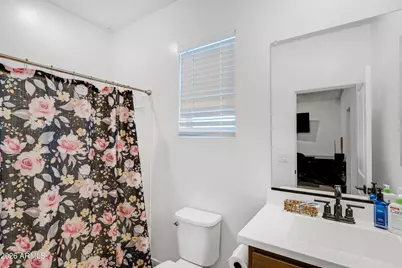 10220 N 49th Avenue, Glendale, AZ 85302 - Photo 16
