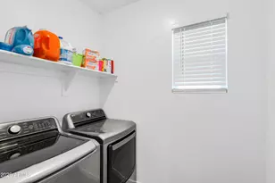 10220 N 49th Ave, Glendale, AZ 85302 - Photo 18