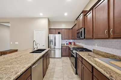 12171 W Locust Lane, Avondale, AZ 85323 - Photo 8