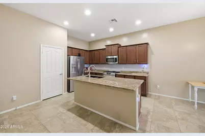 12171 W Locust Lane, Avondale, AZ 85323 - Photo 6