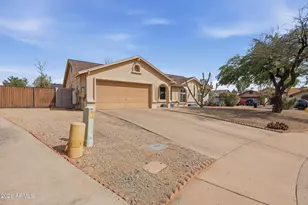 1227 N Revolta Cir, Mesa, AZ 85207 - Photo 8