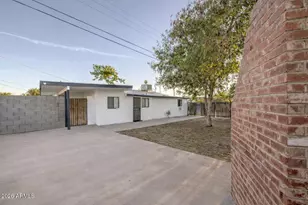 9635 N 14th Ave, Phoenix, AZ 85021 - Photo 2