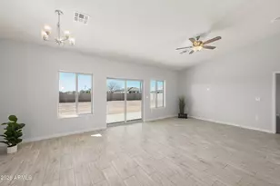 9501 W Kramer Ln, Arizona City, AZ 85123 - Photo 14