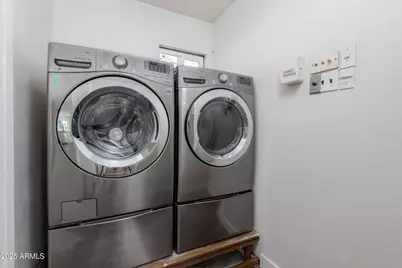 2936 W Michelle Drive, Phoenix, AZ 85053 - Photo 18