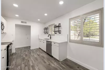 9022 N 18th Drive, Phoenix, AZ 85021 - Photo 12