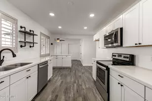 9022 N 18th Dr, Phoenix, AZ 85021 - Photo 10