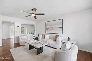 10733 W Hutton Dr, Sun City, AZ 85351 - Photo 12