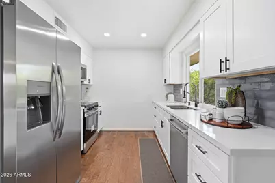 10733 W Hutton Drive, Sun City, AZ 85351 - Photo 6