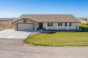 22547 W Pecan Rd, Buckeye, AZ 85326 - Photo 2