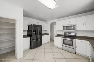 6427 W Cordes Rd, Phoenix, AZ 85043 - Photo 16