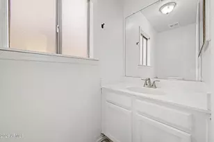 6427 W Cordes Rd, Phoenix, AZ 85043 - Photo 18