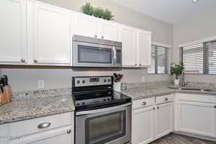 6946 W Via Del Sol Dr, Glendale, AZ 85310 - Photo 12