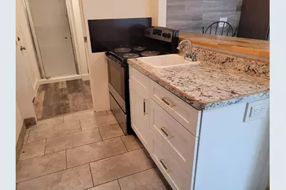 350 Los Altos Drive #Apt 3, Wickenburg, AZ 85390 - Photo 4