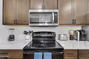 3235 S Allred Dr, Tempe, AZ 85282 - Photo 18