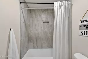 3235 S Allred Dr, Tempe, AZ 85282 - Photo 30