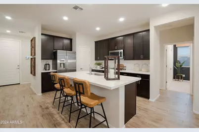 14654 W Surrey Drive, Surprise, AZ 85379 - Photo 4