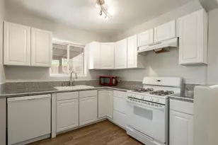 1239 E Highland Ave, Phoenix, AZ 85014 - Photo 32