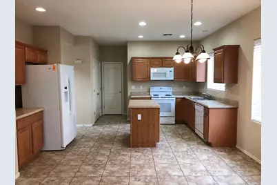 11713 W Lincoln Street, Avondale, AZ 85323 - Photo 2