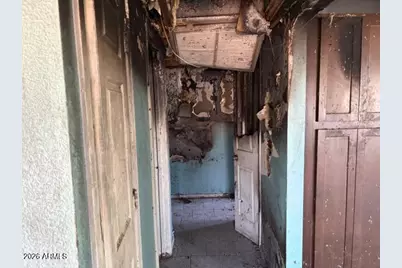 7526 W Surrey Avenue, Peoria, AZ 85381 - Photo 10