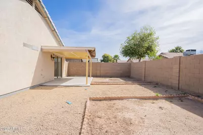 8563 W Mission Lane, Peoria, AZ 85345 - Photo 26