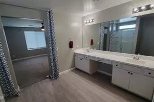 9189 N 98th Ave, Peoria, AZ 85345 - Photo 4