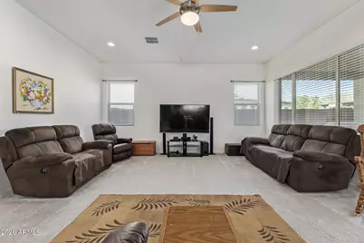 20520 W College Drive, Buckeye, AZ 85396 - Photo 4