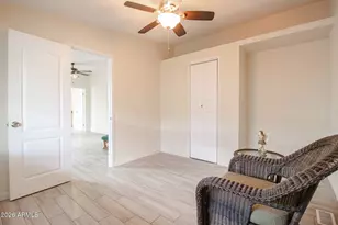 8601 N 71st Ave, Glendale, AZ 85301 - Photo 24