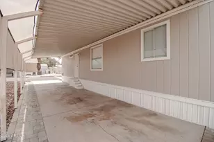 8601 N 71st Ave, Glendale, AZ 85301 - Photo 32