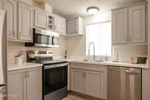 8601 N 71st Ave, Glendale, AZ 85301 - Photo 14