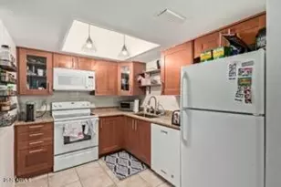 115 W 10th St, Tempe, AZ 85281 - Photo 2