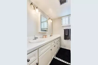 2218 E Cactus Wren Drive, Phoenix, AZ 85020 - Photo 8