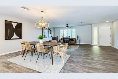 2218 E Cactus Wren Drive, Phoenix, AZ 85020 - Photo 2