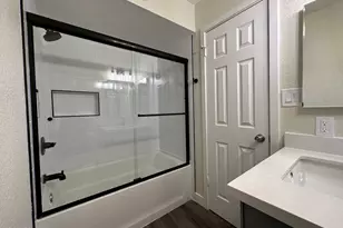 4518 W Paradise Dr, Glendale, AZ 85304 - Photo 8