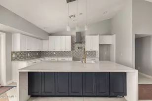 1067 E Sequoia Dr, Phoenix, AZ 85024 - Photo 4