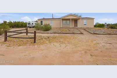 7223 N Dead Man's Gulch Road, Florence, AZ 85132 - Photo 2