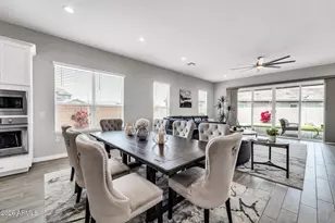 10518 W Albert Ln, Peoria, AZ 85382 - Photo 12