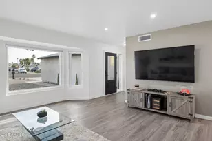 3822 E Dahlia Dr, Phoenix, AZ 85032 - Photo 6