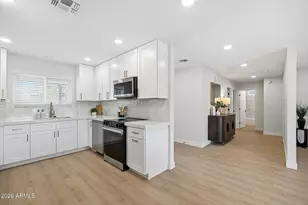 11081 W Timberline Dr, Sun City, AZ 85351 - Photo 14