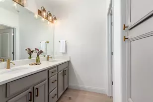 7027 N Scottsdale Rd, Paradise Valley, AZ 85253 - Photo 22