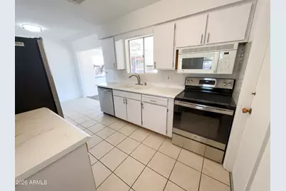 639 N 57th Place, Mesa, AZ 85205 - Photo 2