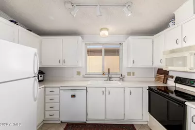 1952 E Augusta Avenue, Chandler, AZ 85249 - Photo 12